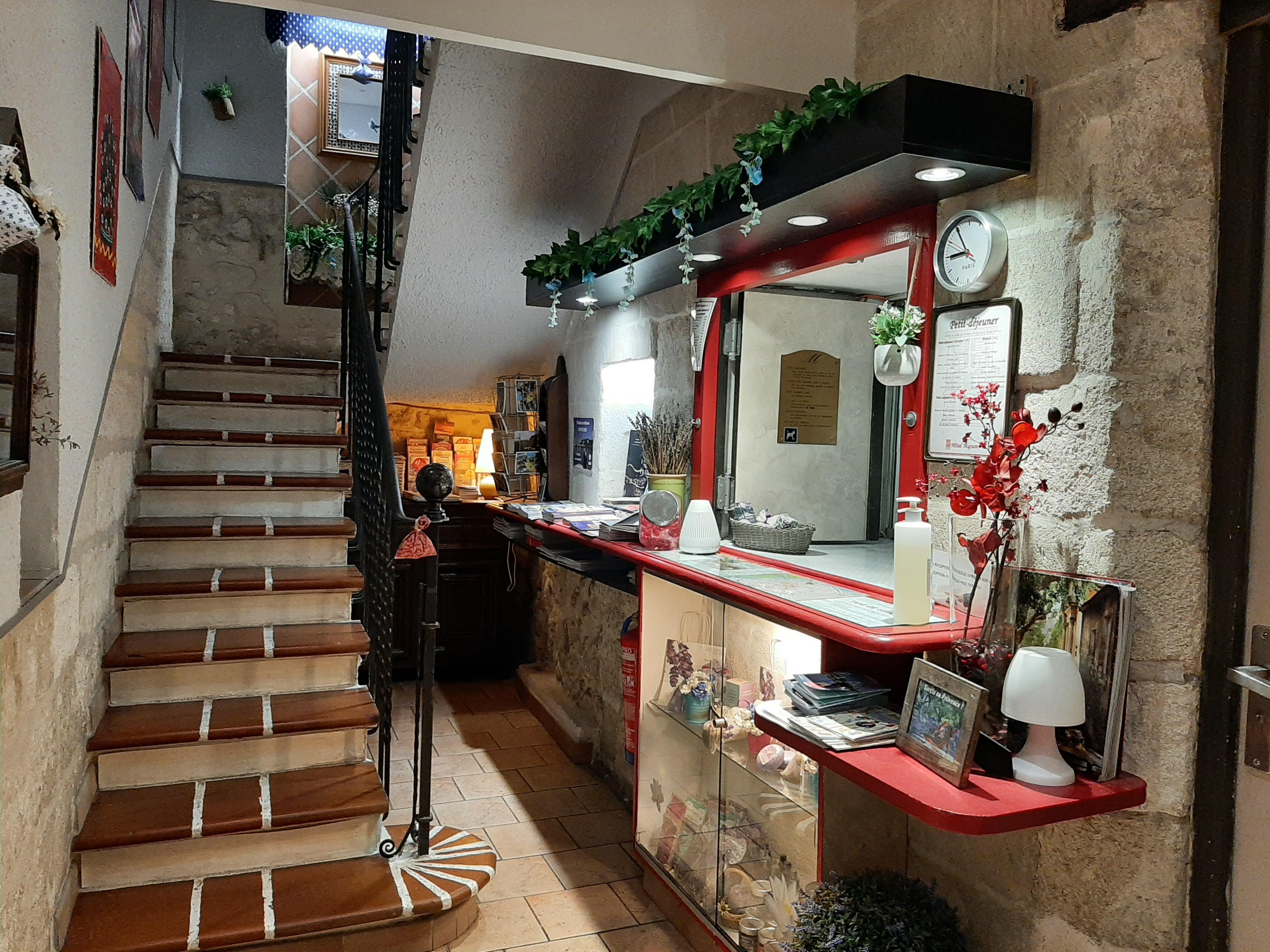 Hotel Mignon Авиньон Екстериор снимка