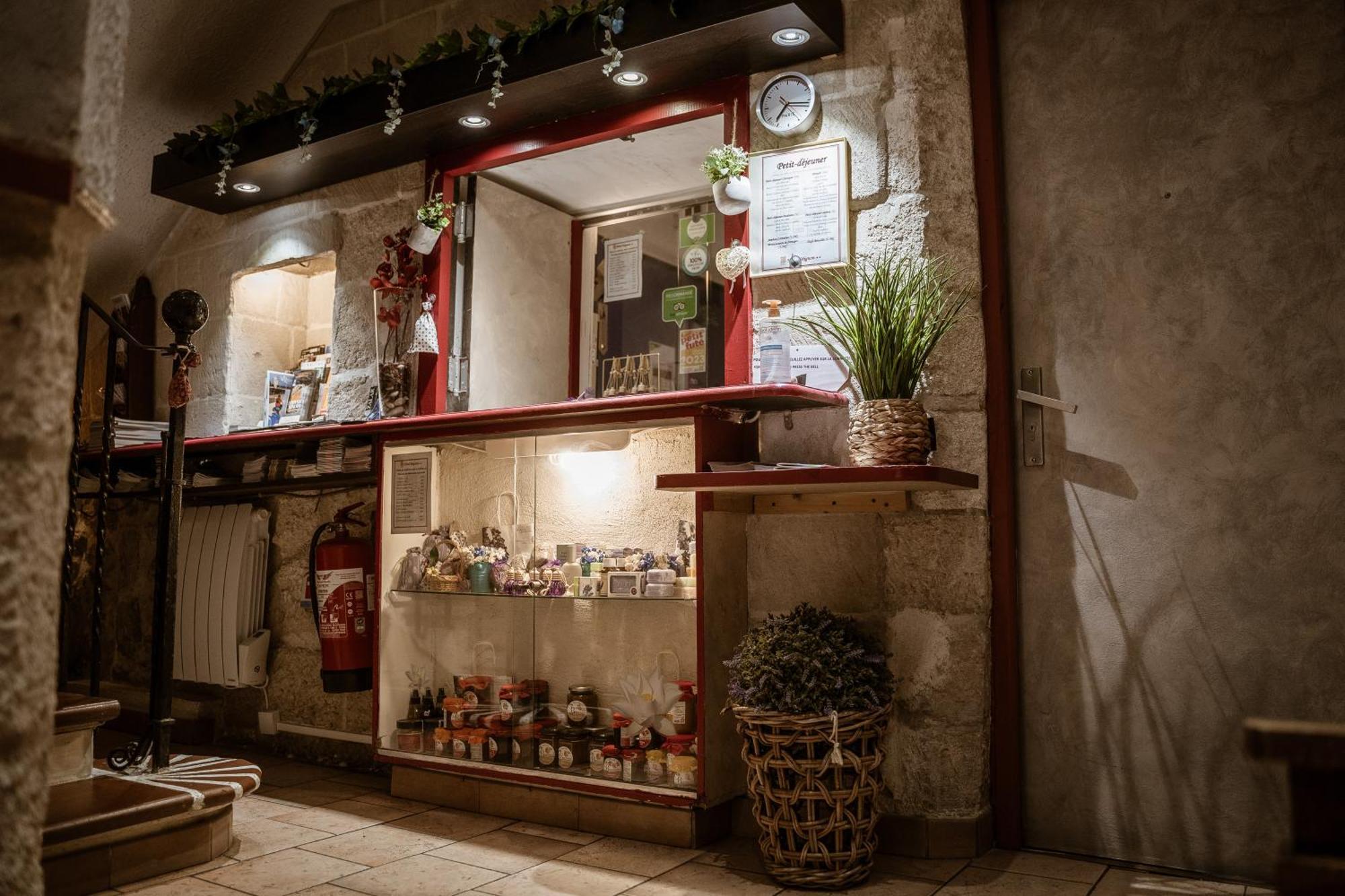 Hotel Mignon Авиньон Екстериор снимка